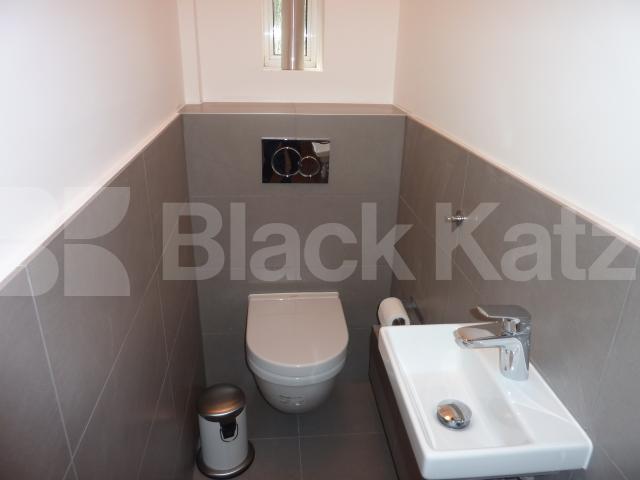 			 NEWLY REFURBISHED 3 BED GOOD FOR 4 SHARERS & AVAIL NOW!, 4 Bedroom, 1 bath, 1 reception Flat			 Harrington Square, CAMDEN/MORNINGTON CRESCENT